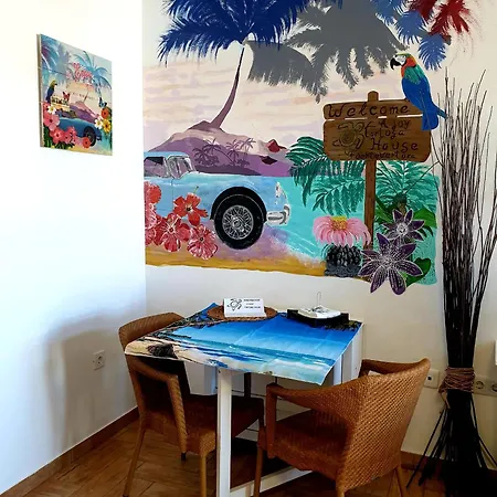 아파트 Tortuga House